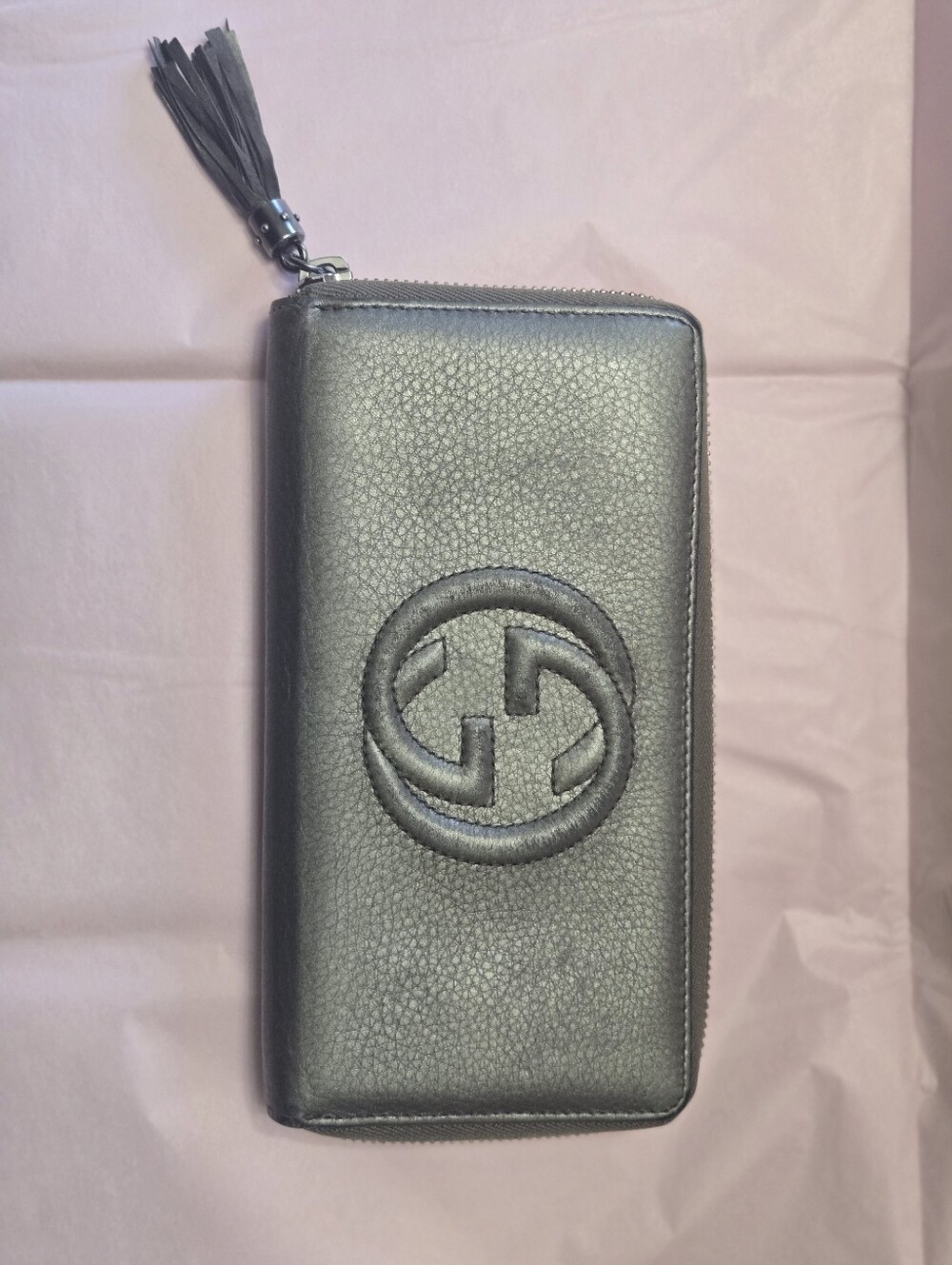 Gucci Soho Zip Around Wallet Black Pebbled Leather Tassel GG Logo